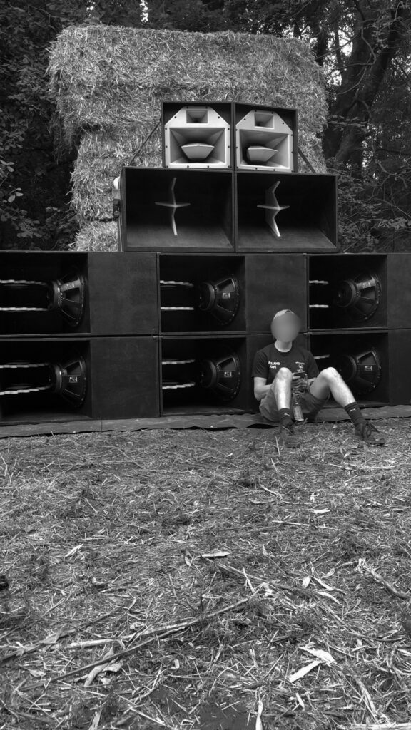 D-Ker Caisson Free party, Rave